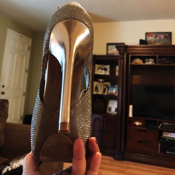 GUESS HEELS - Picture 7 of 8